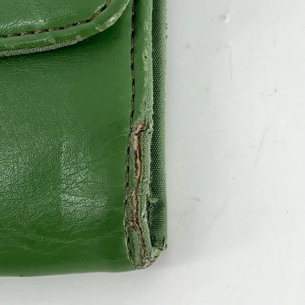 80s Etienne Aigner green wallet 1980s vintage